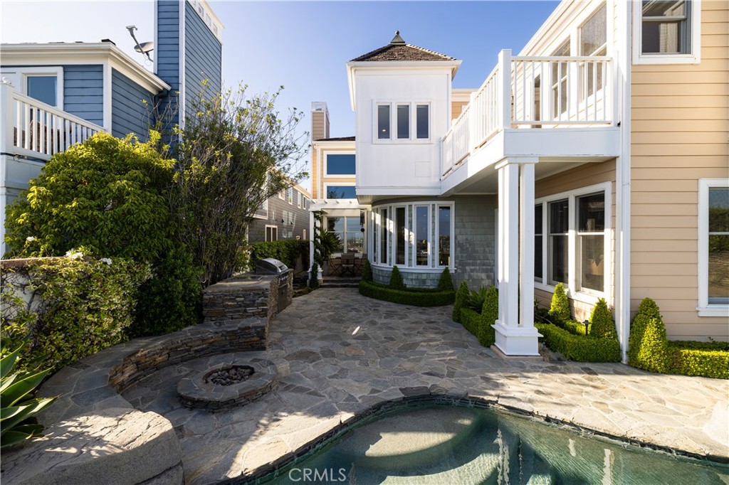 Newport Beach, California, 92660, United States, 3 Bedrooms Bedrooms, ,3 BathroomsBathrooms,Residential,For Sale,1867238