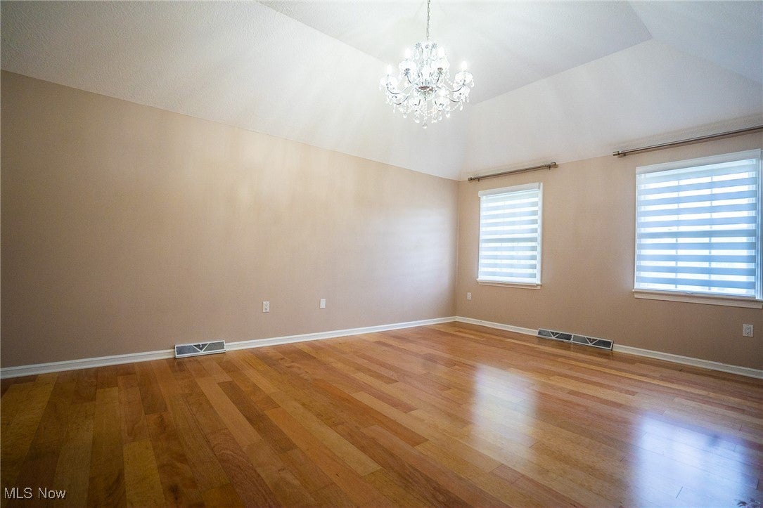 North Royalton, Ohio, 44133, United States, 4 Bedrooms Bedrooms, ,3 BathroomsBathrooms,Residential,For Sale,1973656