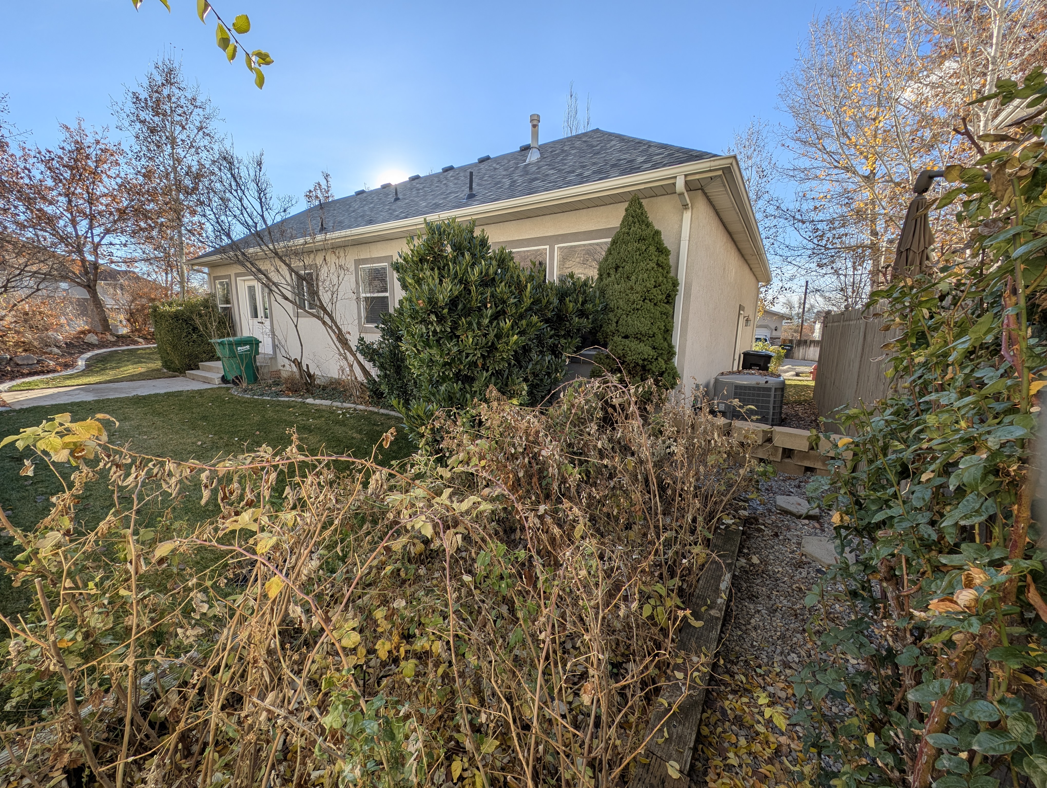 Provo, Utah, 84606, United States, 5 Bedrooms Bedrooms, ,2 BathroomsBathrooms,Residential,For Sale,2002549