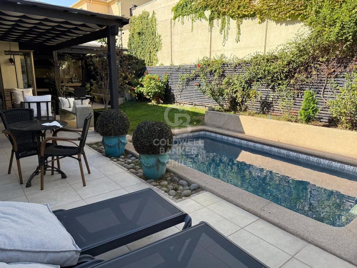 Las Condes, Chile, 4 Bedrooms Bedrooms, ,5 BathroomsBathrooms,Residential,For Sale,1868523