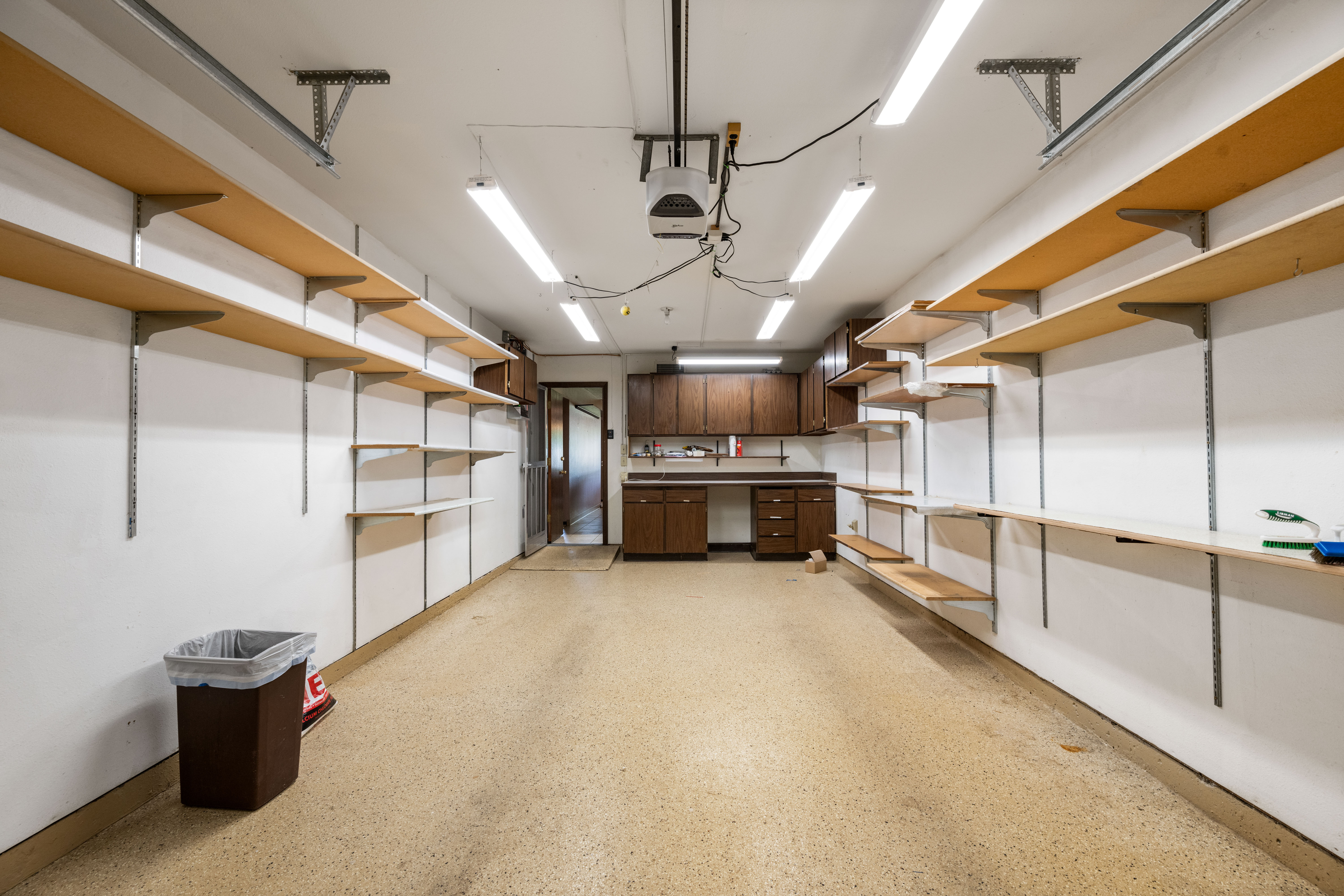  Affordable Ground Level Condo w/ Great Amenities - 物件實景