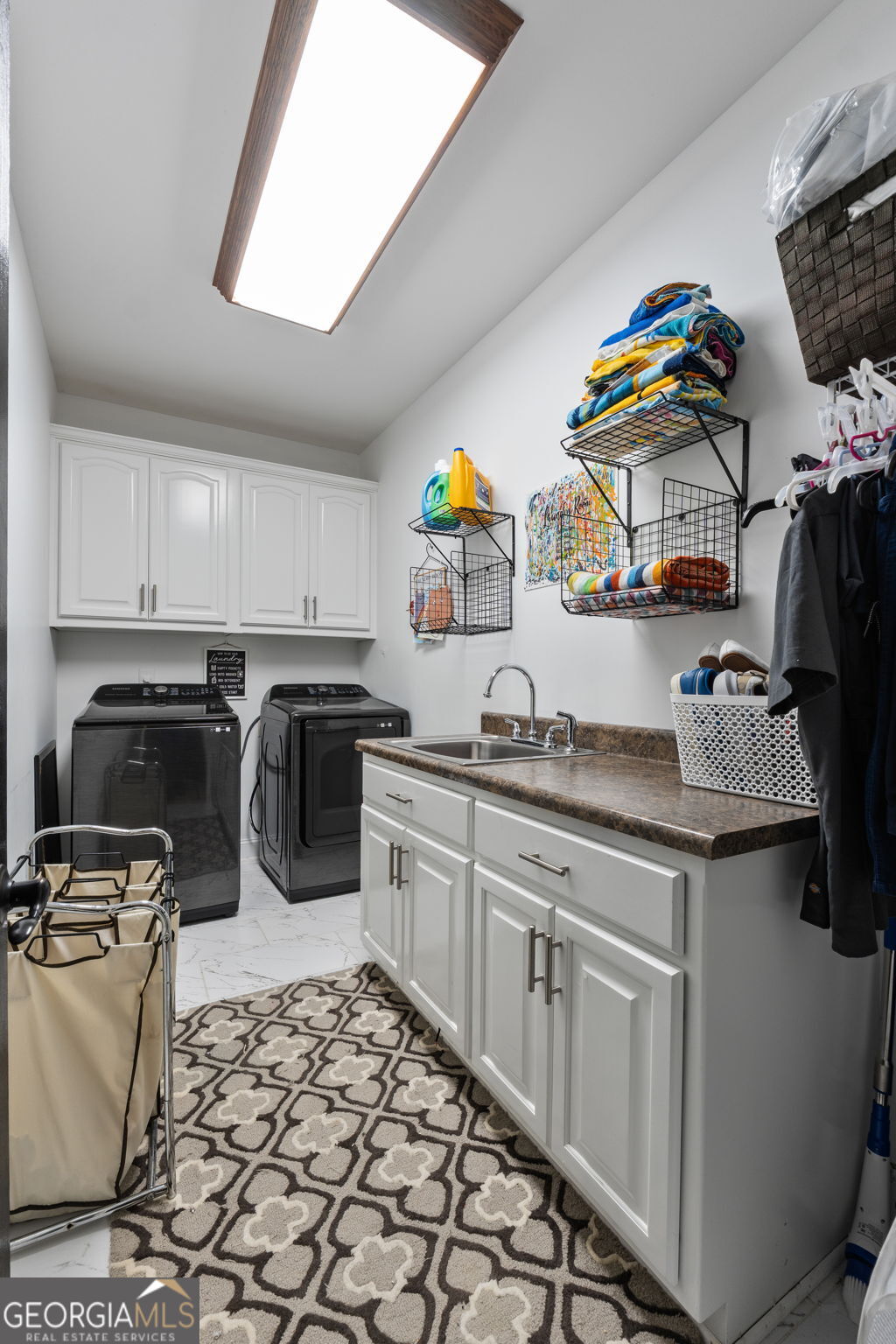 Meansville, Georgia, 30256, United States, 5 Bedrooms Bedrooms, ,4 BathroomsBathrooms,Residential,For Sale,2002650