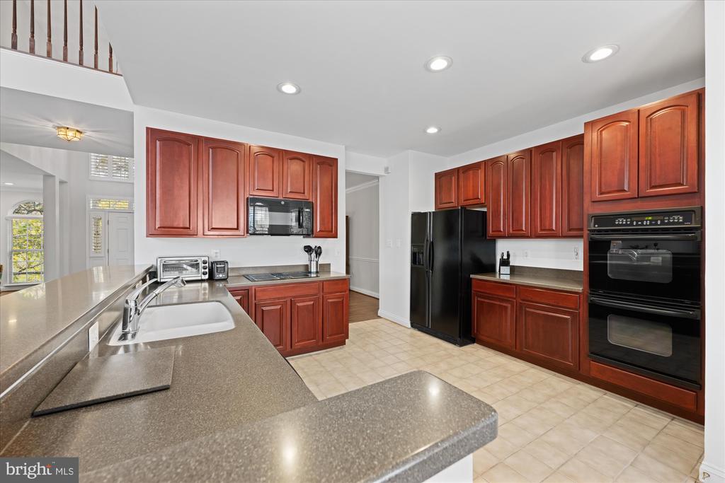 Leesburg, Virginia, 20175, United States, 5 Bedrooms Bedrooms, ,4 BathroomsBathrooms,Residential,For Sale,1987401