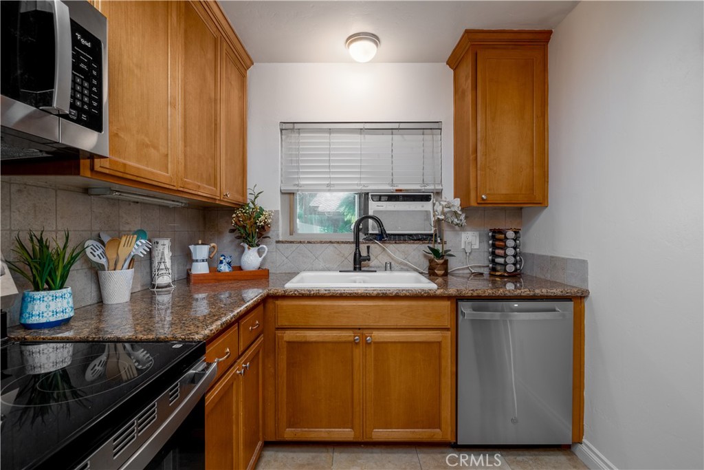SAN DIEGO, California, 92110, United States, 2 Bedrooms Bedrooms, ,1 BathroomBathrooms,Residential,For Sale,1804818