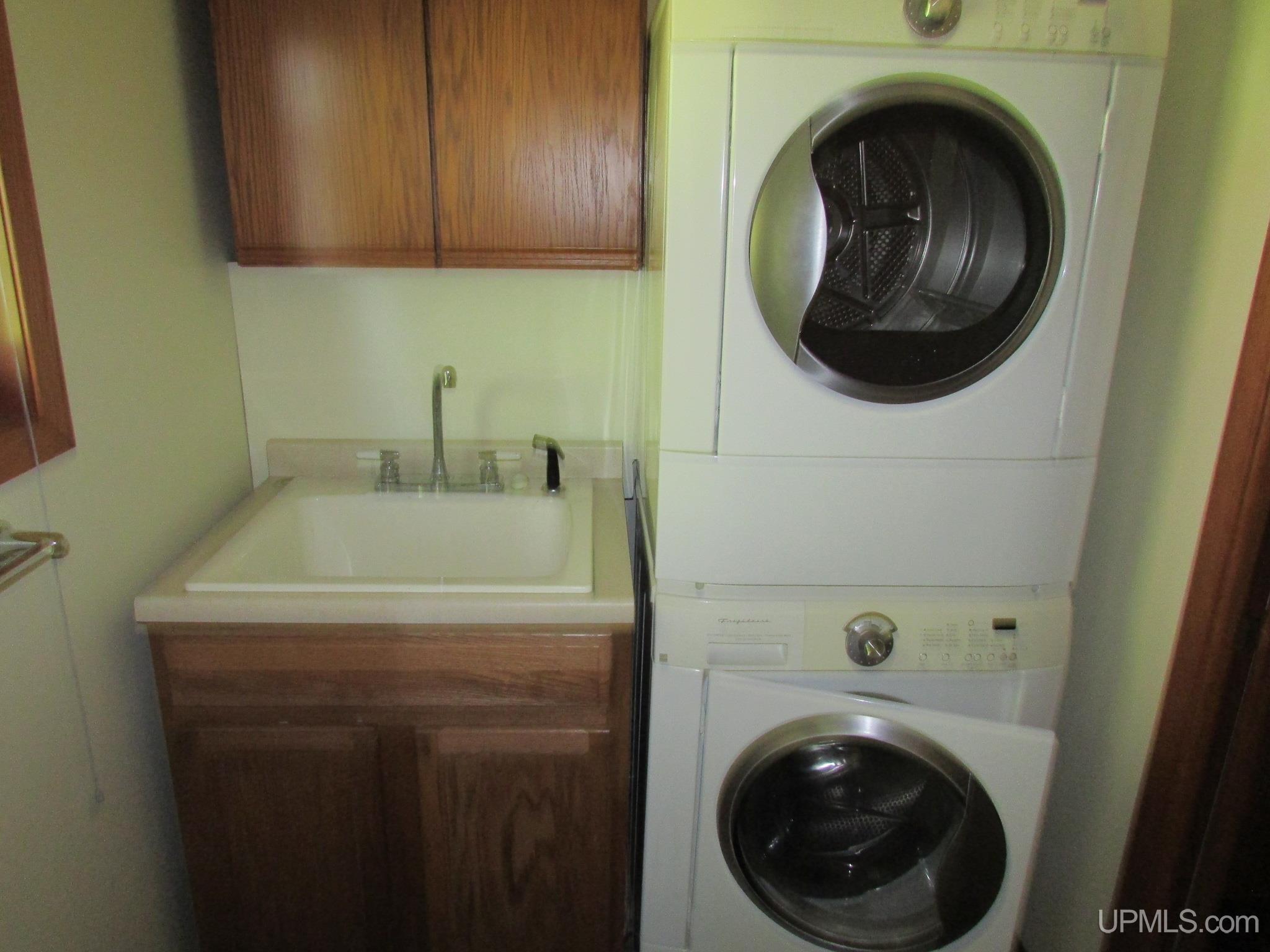 Skanee, Michigan, 49962, United States, 3 Bedrooms Bedrooms, ,2 BathroomsBathrooms,Residential,For Sale,1975456