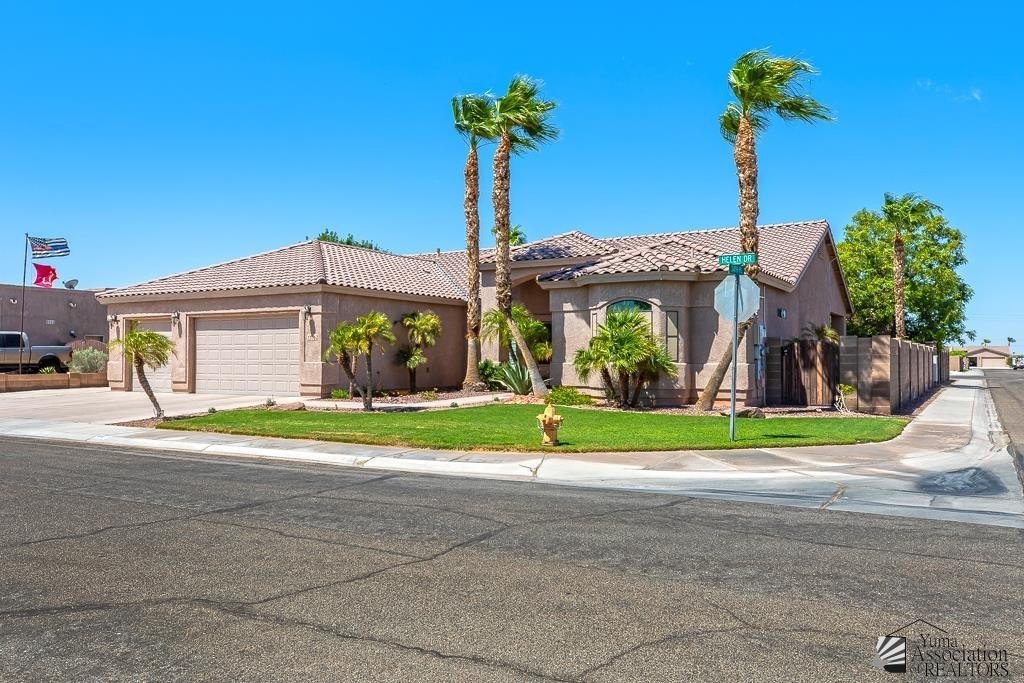 Yuma, Arizona, 85367-4912, United States, 4 Bedrooms Bedrooms, ,2 BathroomsBathrooms,Residential,For Sale,1923195