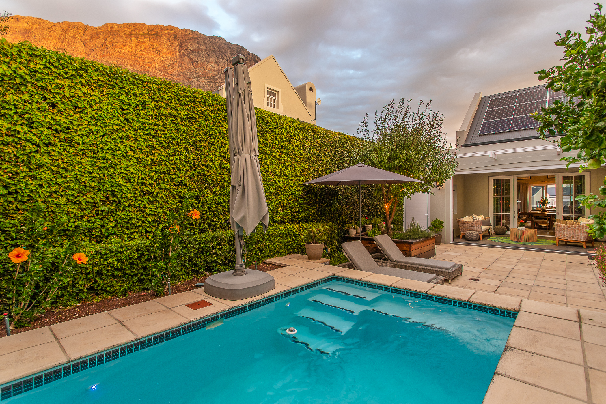 Contemporary Luxury Home for Sale in Franschhoek Estate - 物件實景