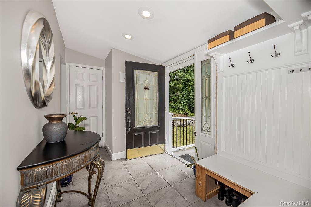 Putnam Valley, New York, 10579, United States, 3 Bedrooms Bedrooms, ,2 BathroomsBathrooms,Residential,For Sale,1974452