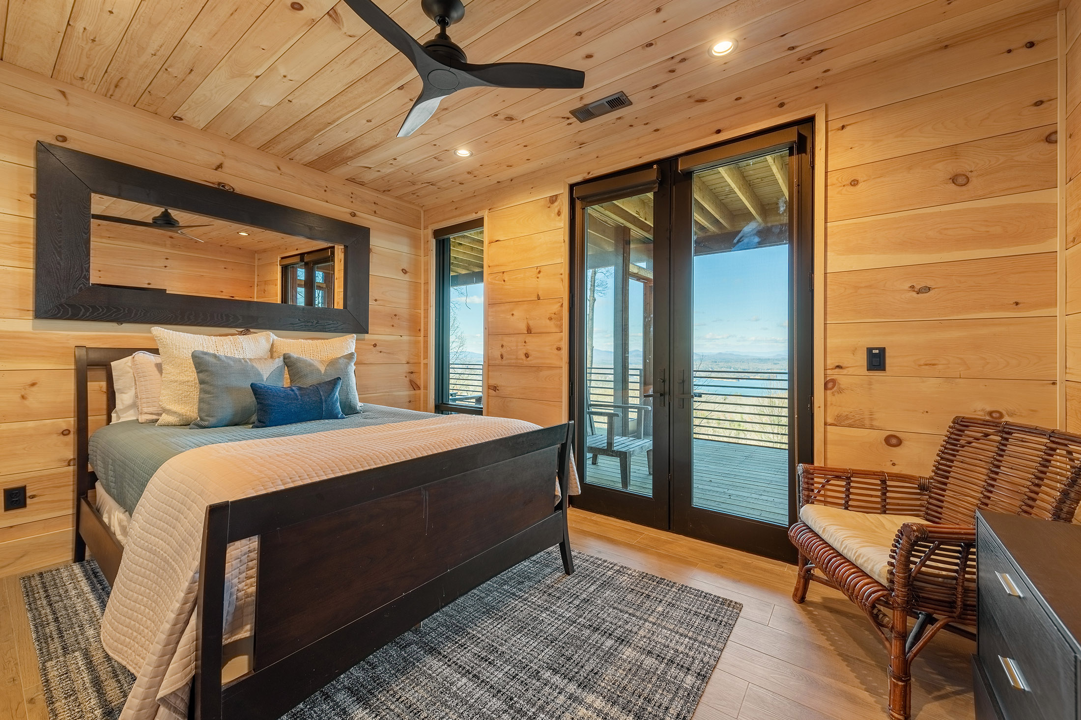  Contemporary Architectural Estate Overlooking Blue Ridge Lake - 物件實景