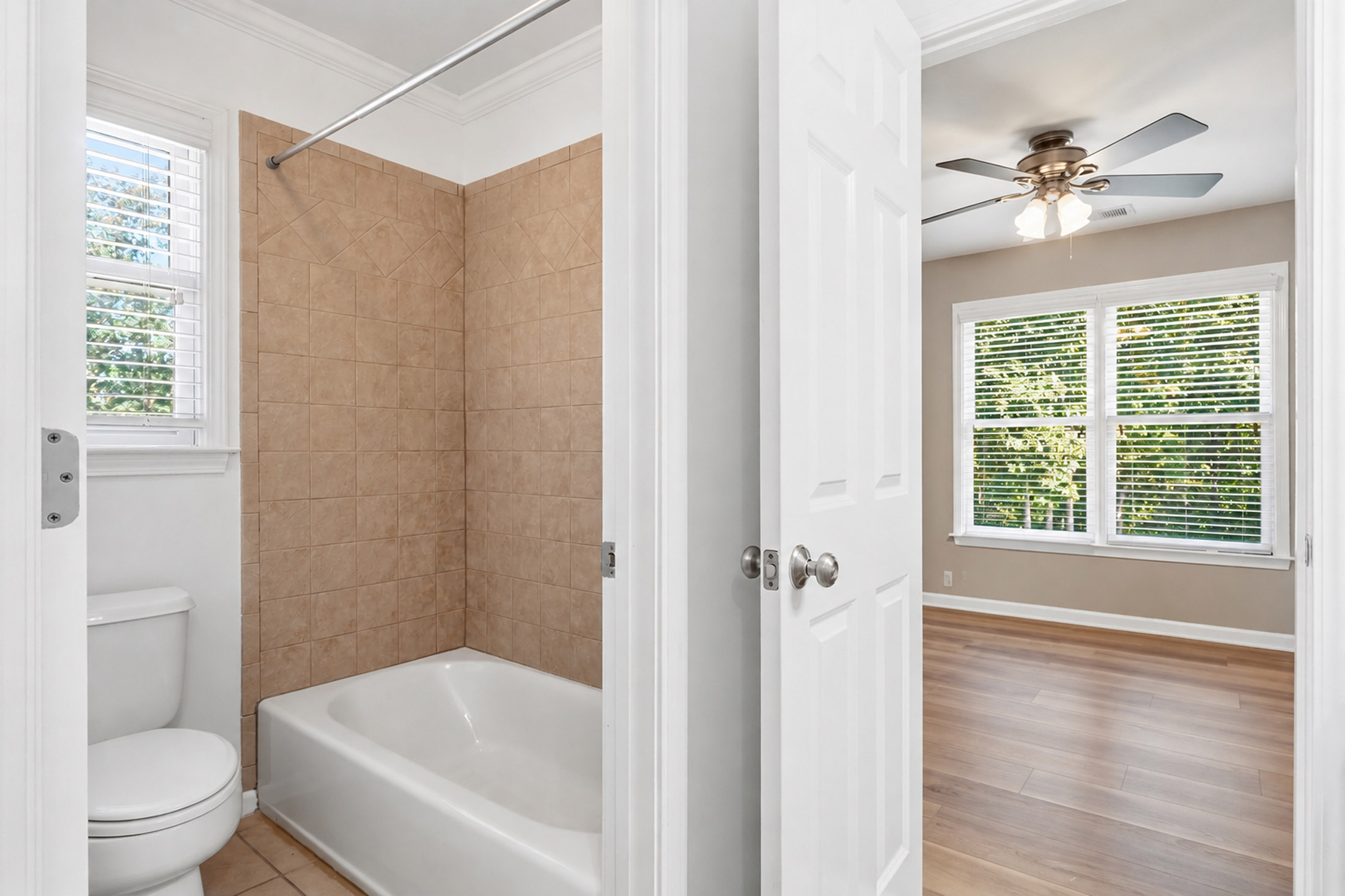 Beautifully Appointed Home in Sought-After Woodmont - 物件實景