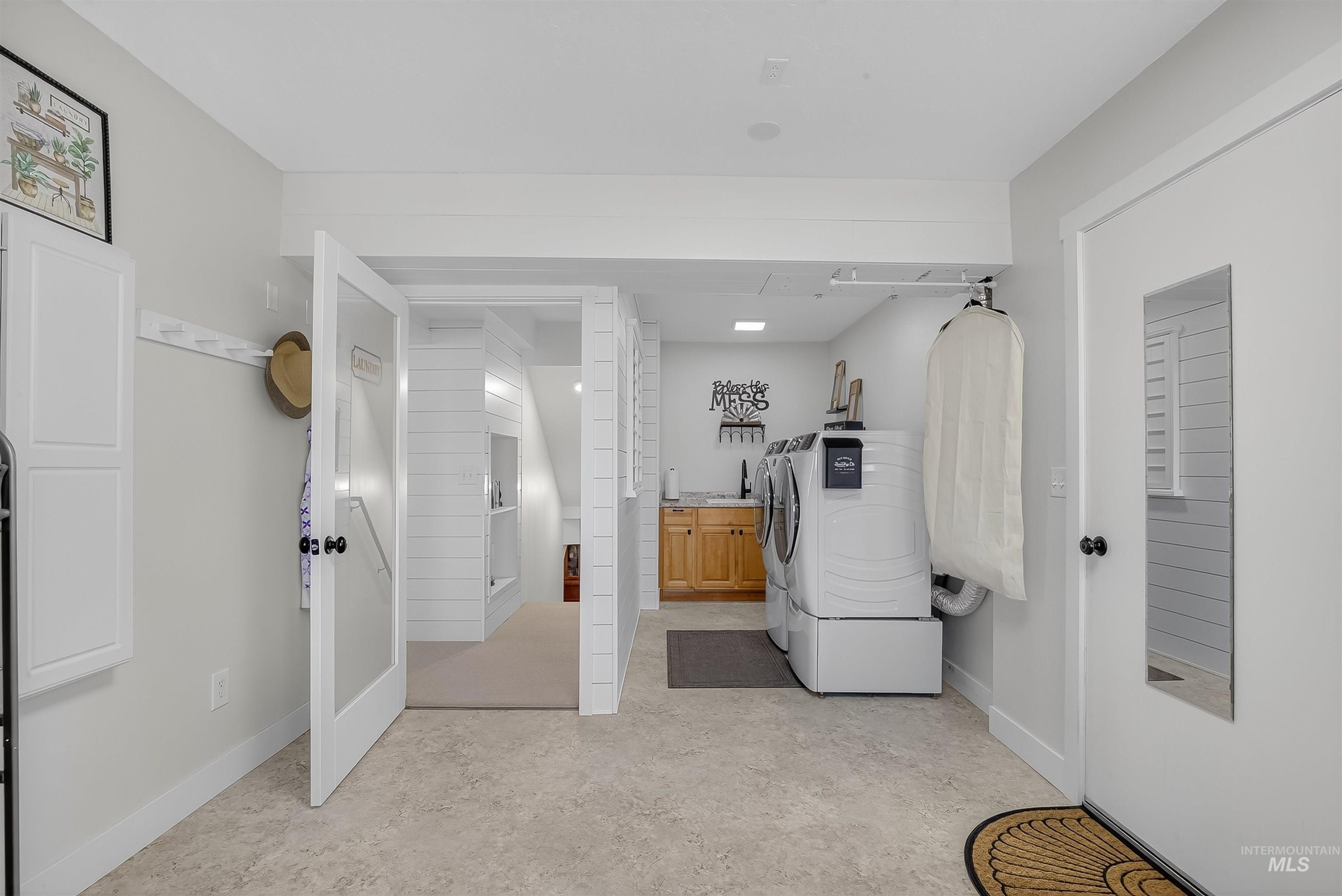 Clarkston, Washington, 99403, United States, 3 Bedrooms Bedrooms, ,3 BathroomsBathrooms,Residential,For Sale,1975063