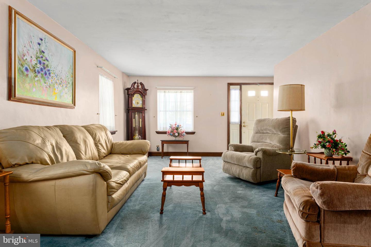 Conshohocken, Pennsylvania, 19428, United States, 4 Bedrooms Bedrooms, ,3 BathroomsBathrooms,Residential,For Sale,2003436