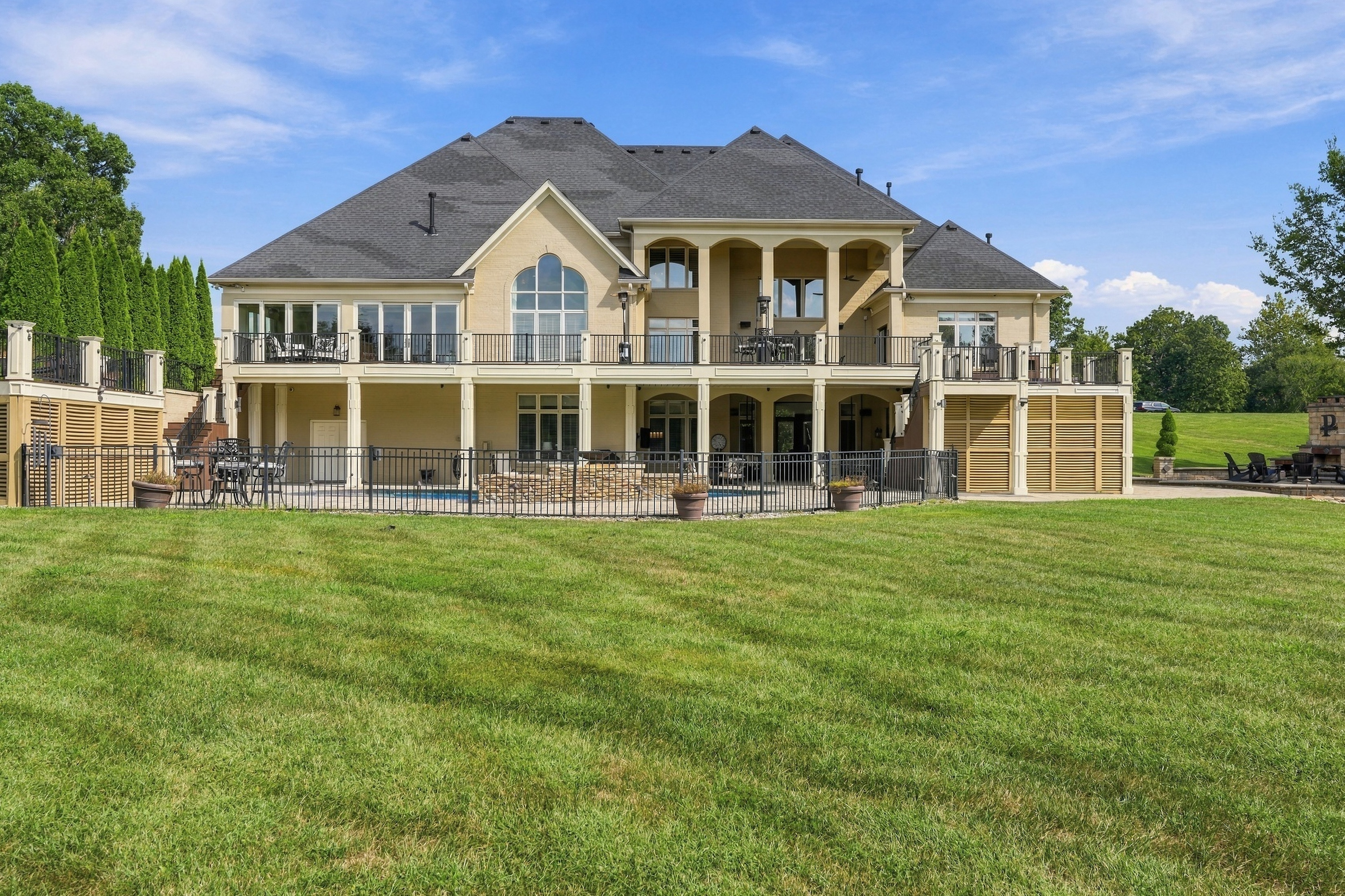  18420 Bridgemore Lane, Louisville, KY 40245 - 物件實景