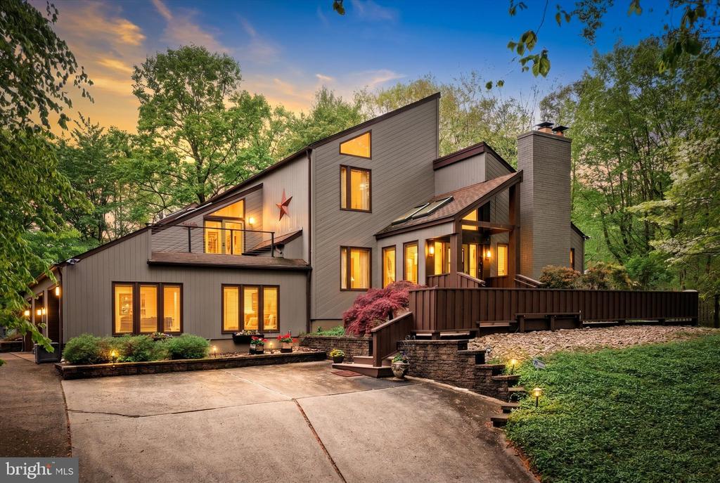 Wrightstown, New Jersey, 08562, United States, 5 Bedrooms Bedrooms, ,4 BathroomsBathrooms,Residential,For Sale,2048850