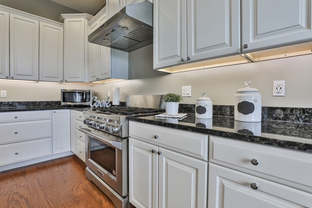 45 Pine Tree Drive, 45, Methuen, Massachusetts, 01844, United States, 4 Bedrooms Bedrooms, ,4 BathroomsBathrooms,Residential,For Sale,45 Pine Tree Drive , 45,1010520