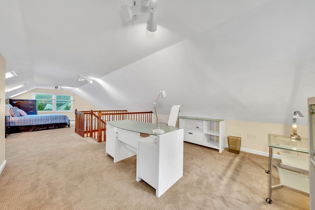 Mansfield, Massachusetts, 02048, United States, 4 Bedrooms Bedrooms, ,3 BathroomsBathrooms,Residential,For Sale,2009096