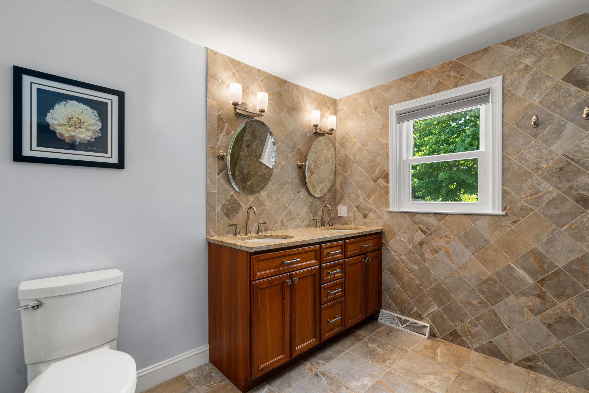  5 Patrick Circle, Stoneham, MA, 02180 - 物件實景