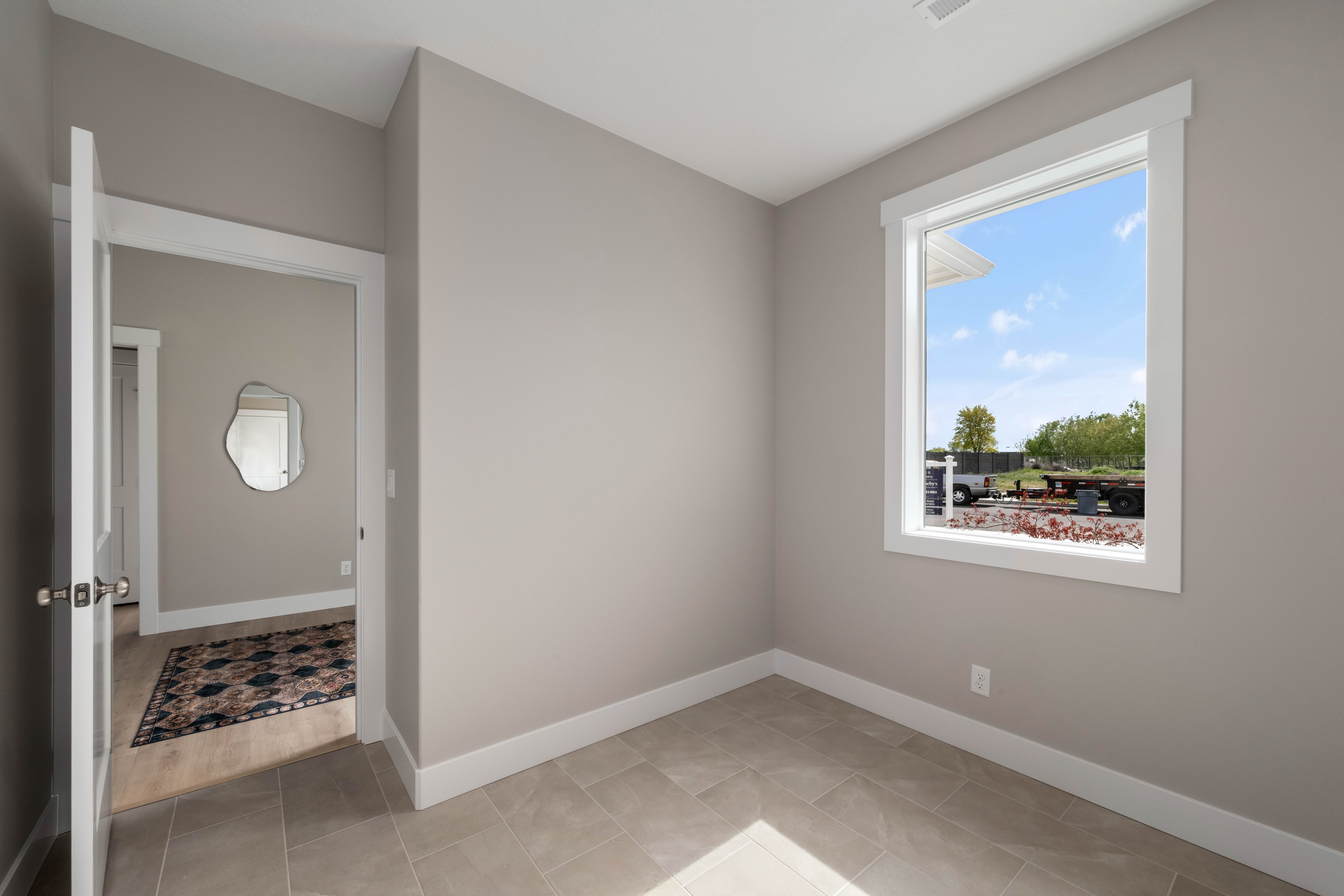  CORNER LOT - 物件實景