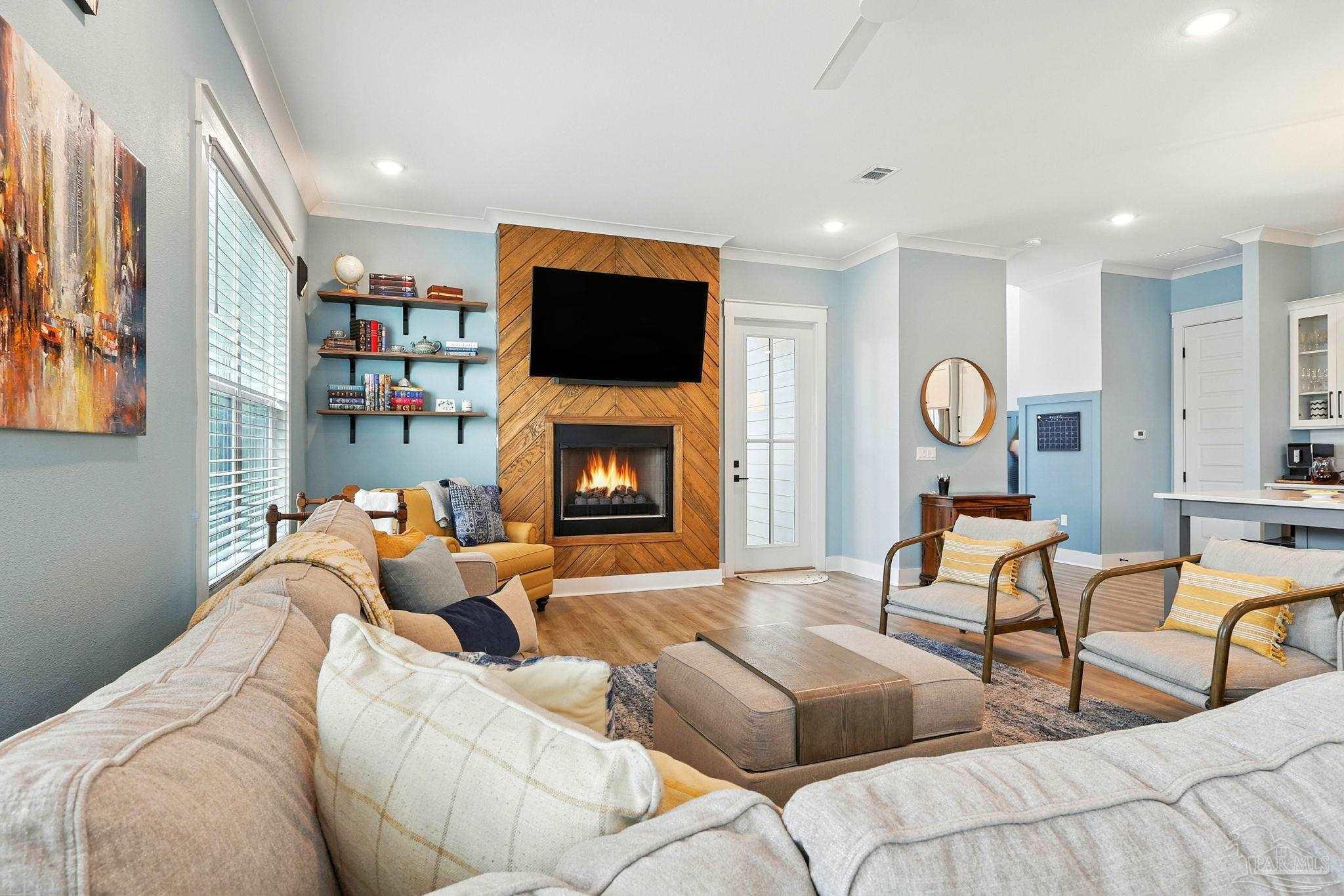 Pensacola, Florida, 32507, United States, 3 Bedrooms Bedrooms, ,3 BathroomsBathrooms,Residential,For Sale,1956386