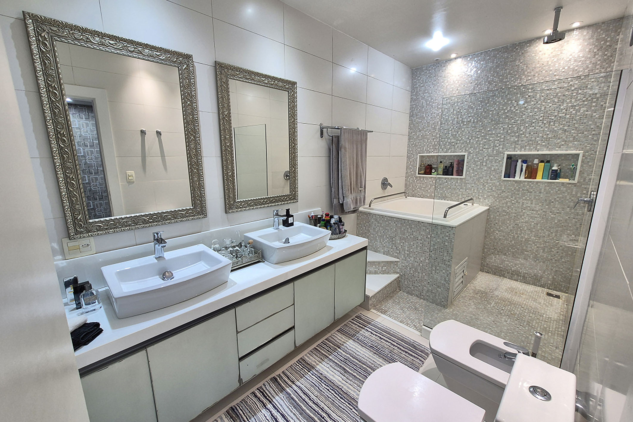  Renovated apartment with three suites on a high floor in Posto 5 - 物件實景