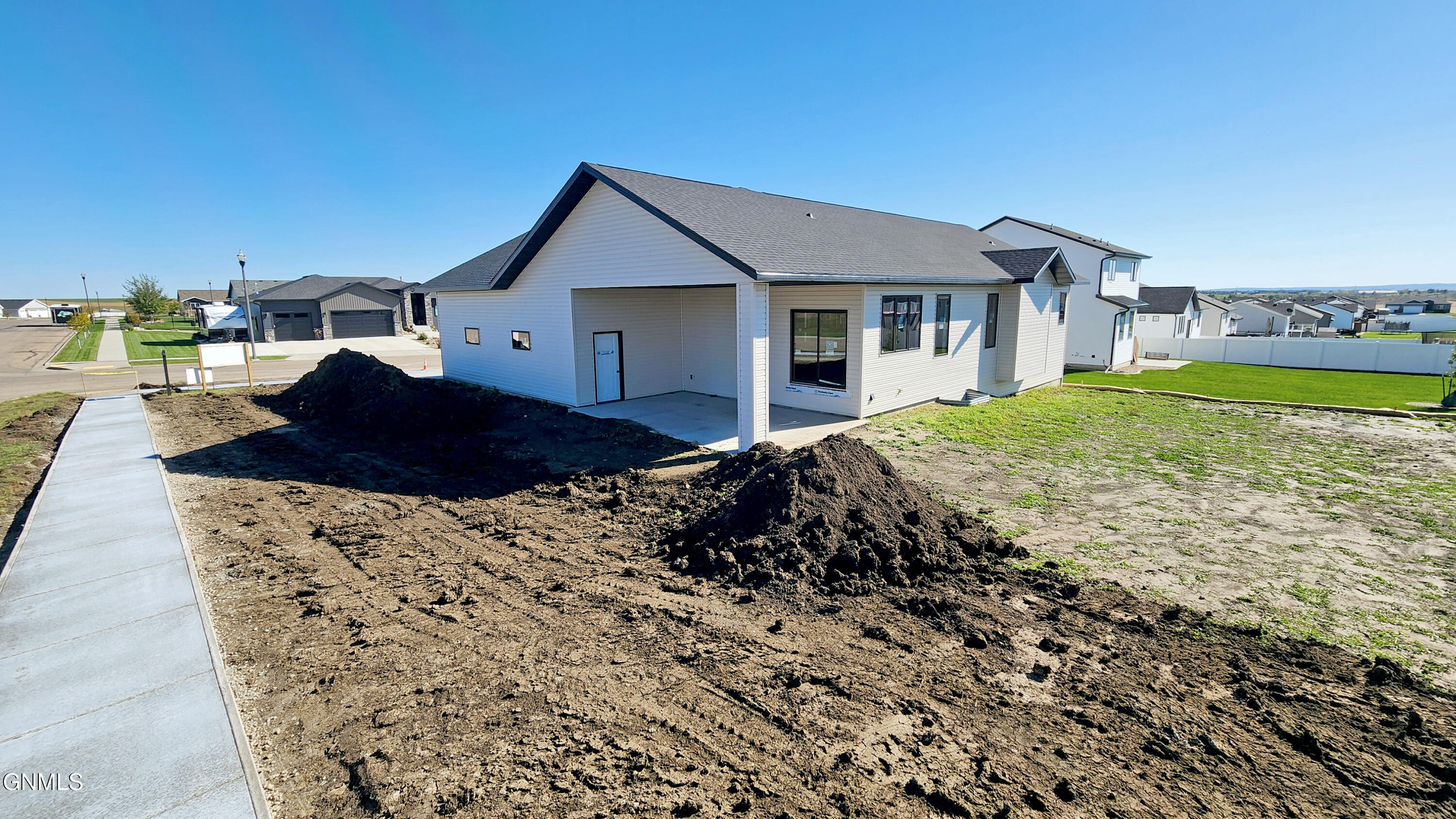 Bismarck, North Dakota, 58503, United States, 3 Bedrooms Bedrooms, ,2 BathroomsBathrooms,Residential,For Sale,1982246