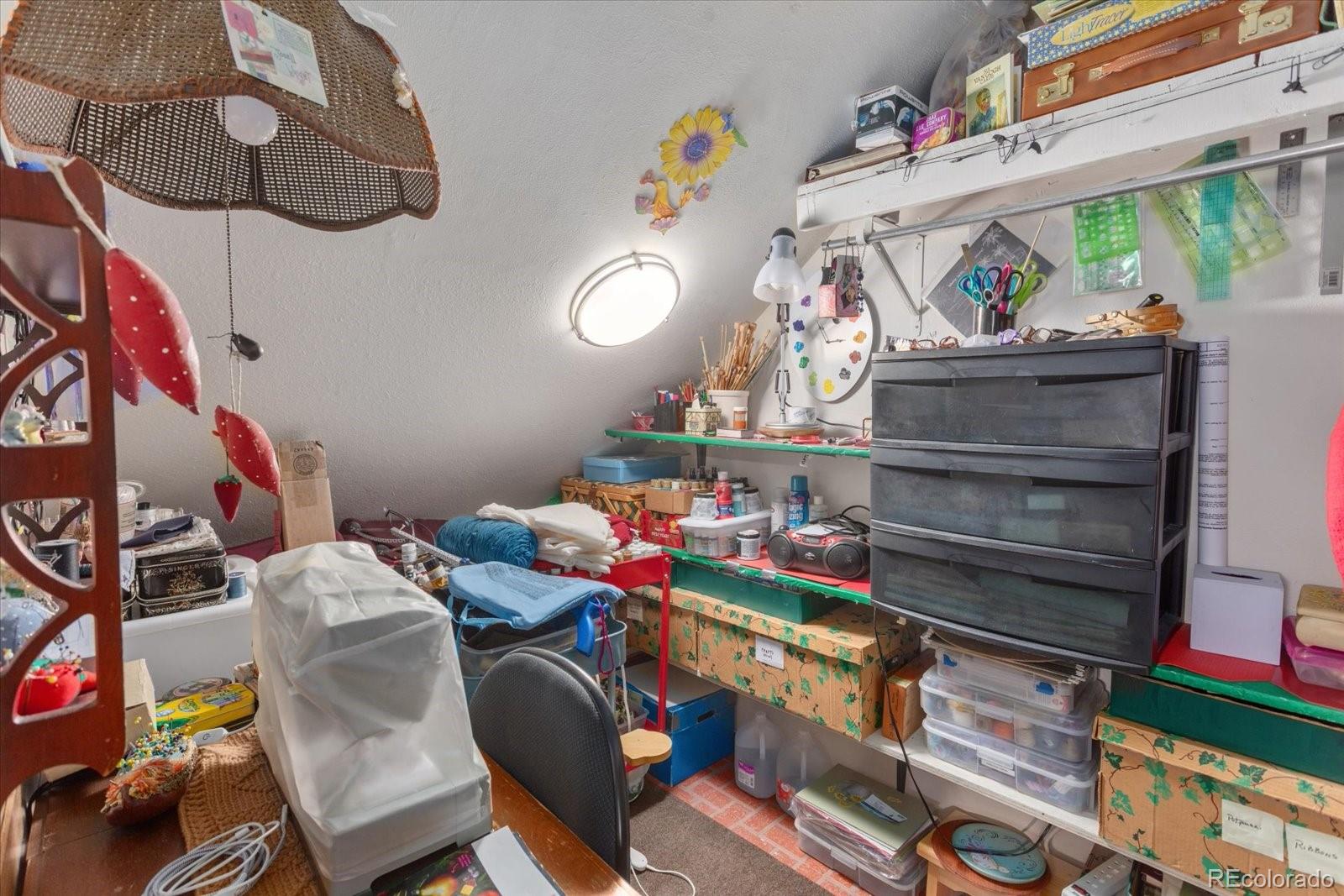 Howard, Colorado, 81233, United States, 3 Bedrooms Bedrooms, ,1 BathroomBathrooms,Residential,For Sale,1980067