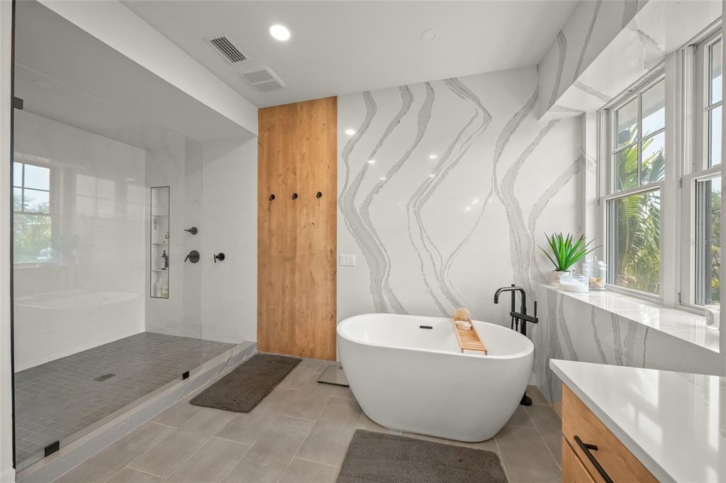 Holmes Beach, Florida, 34217, United States, 5 Bedrooms Bedrooms, ,5 BathroomsBathrooms,Residential,For Sale,1770392