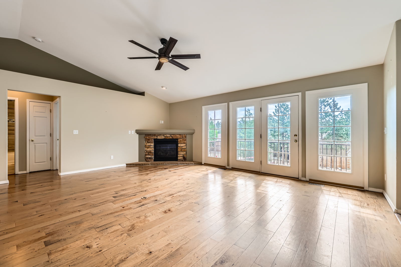 Woodland Park, Colorado, 80863, United States, 3 Bedrooms Bedrooms, ,4 BathroomsBathrooms,Residential,For Sale,1856794