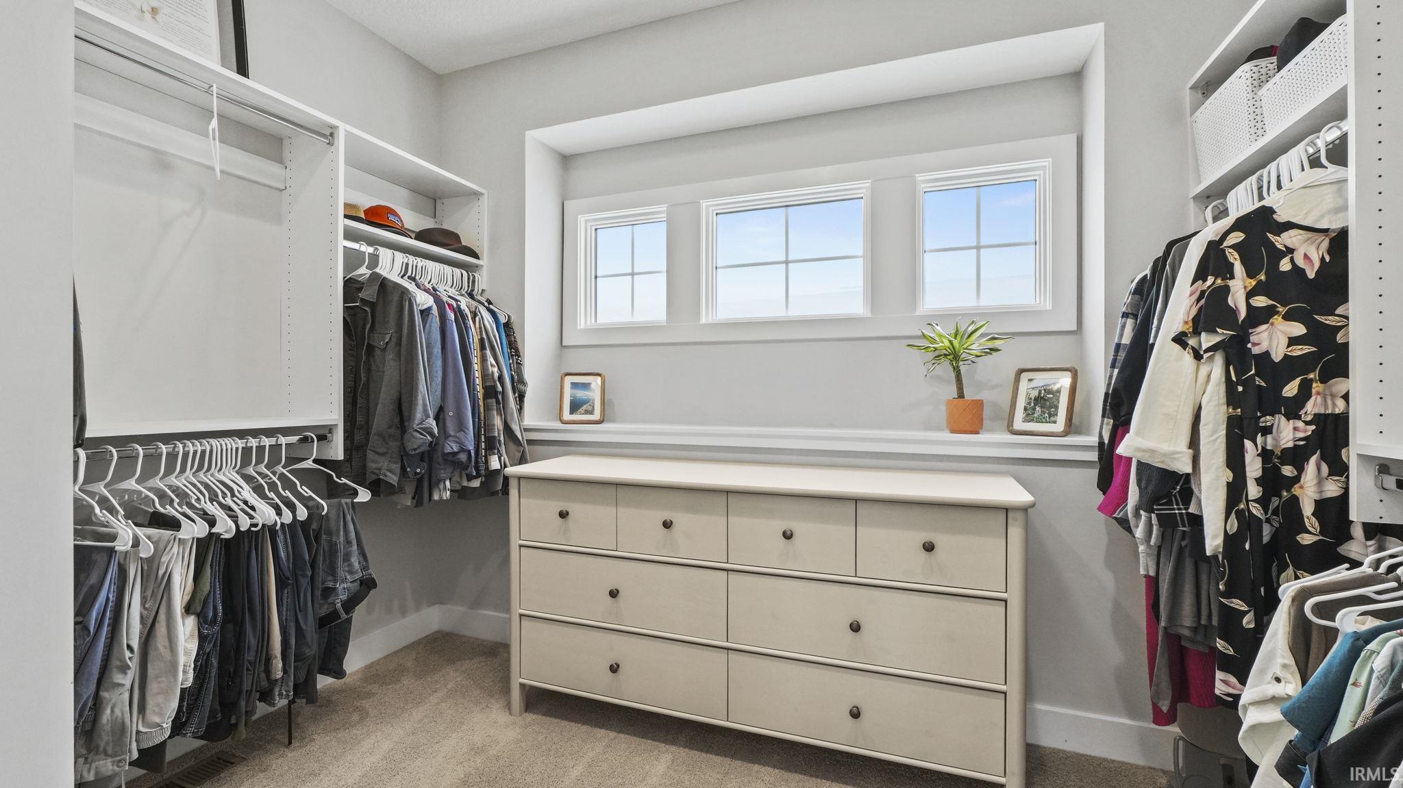 Fort Wayne, Indiana, 46814, United States, 5 Bedrooms Bedrooms, ,5 BathroomsBathrooms,Residential,For Sale,1988625