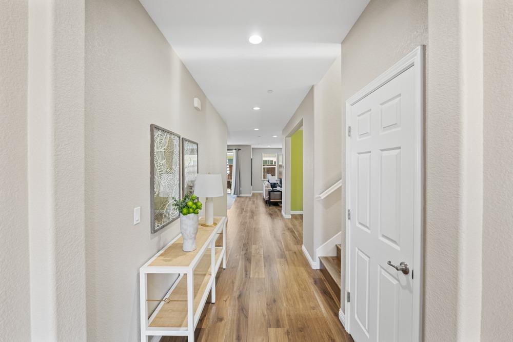 Woodland, California, 95776, United States, 4 Bedrooms Bedrooms, ,3 BathroomsBathrooms,Residential,For Sale,1939762