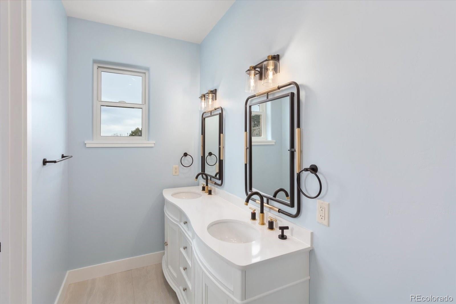 Salida, Colorado, 81201, United States, 3 Bedrooms Bedrooms, ,3 BathroomsBathrooms,Residential,For Sale,1881845
