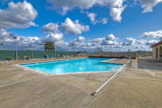 Vista, California, 92081, United States, 3 Bedrooms Bedrooms, ,2 BathroomsBathrooms,Residential,For Sale,1999202