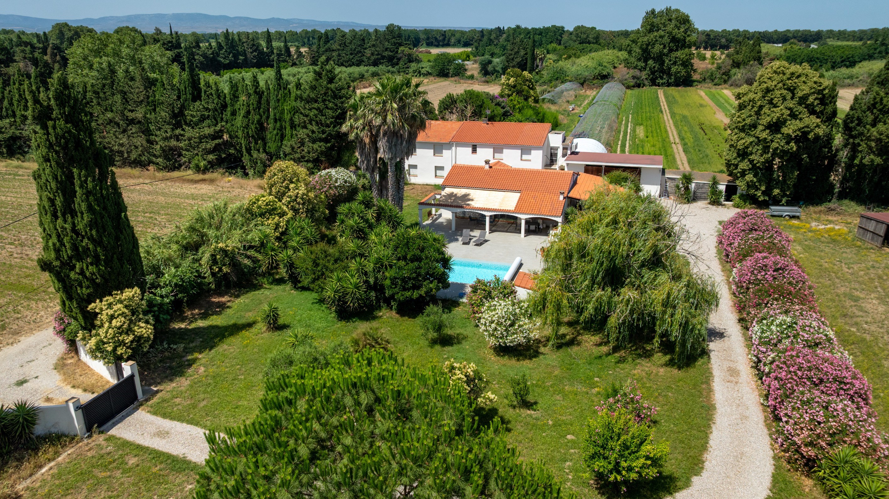  Peaceful retreat near Perpignan with pool and view of the Pyrénées - 物件實景