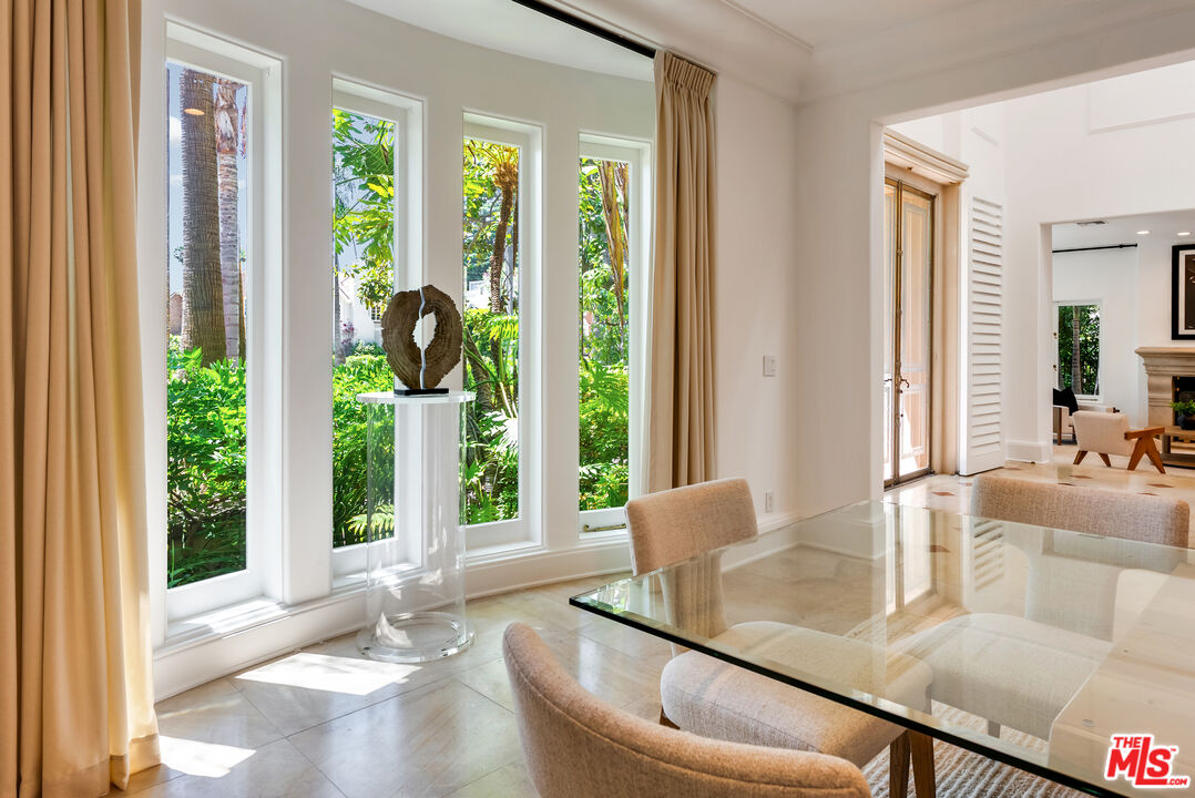 Beverly Hills, California, 90210, United States, 6 Bedrooms Bedrooms, ,8 BathroomsBathrooms,Residential,For Sale,1926509