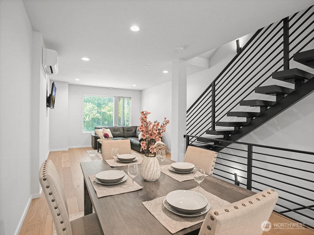 Bothell, Washington, 98011, United States, 4 Bedrooms Bedrooms, ,1 BathroomBathrooms,Residential,For Sale,2022802