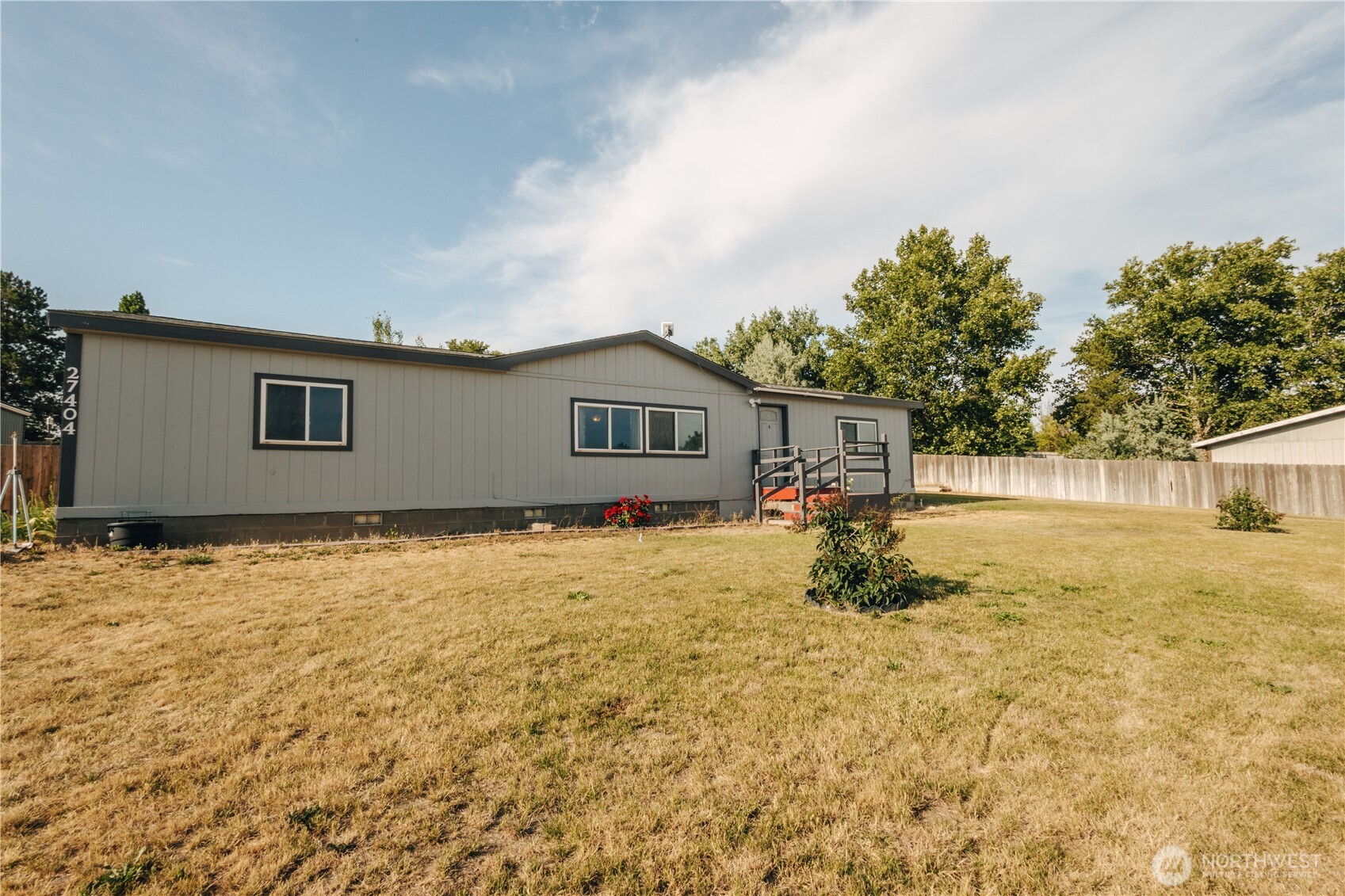 Benton City, Washington, 99320, United States, 3 Bedrooms Bedrooms, ,1 BathroomBathrooms,Residential,For Sale,1937195
