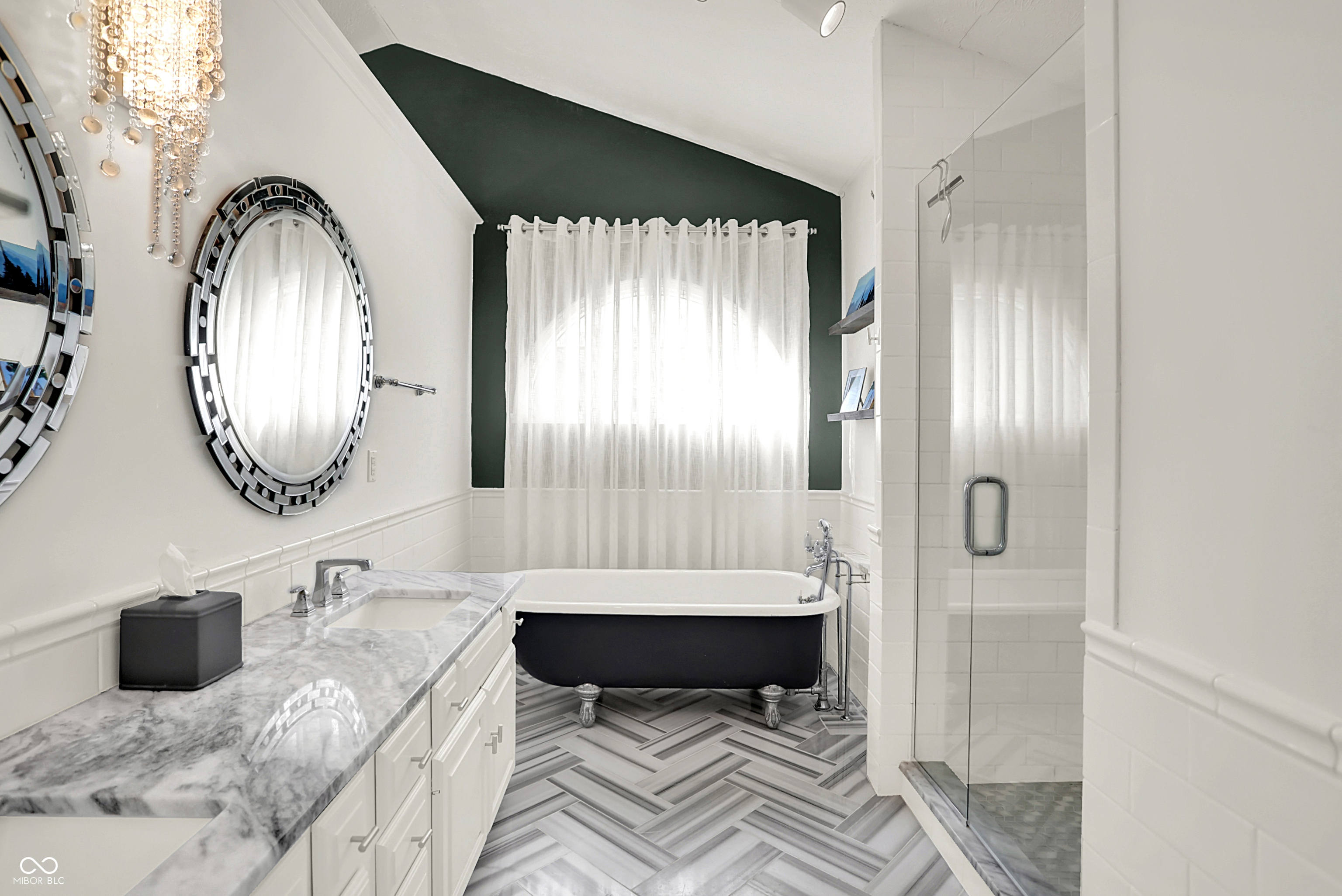 Carmel, Indiana, 46033, United States, 4 Bedrooms Bedrooms, ,3 BathroomsBathrooms,Residential,For Sale,1981057