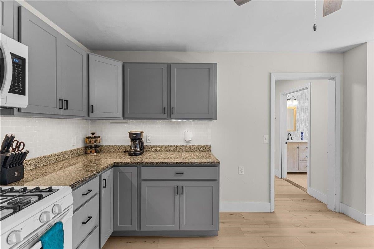 Morristown, Vermont, 05661, United States, 3 Bedrooms Bedrooms, ,1 BathroomBathrooms,Residential,For Sale,1917533
