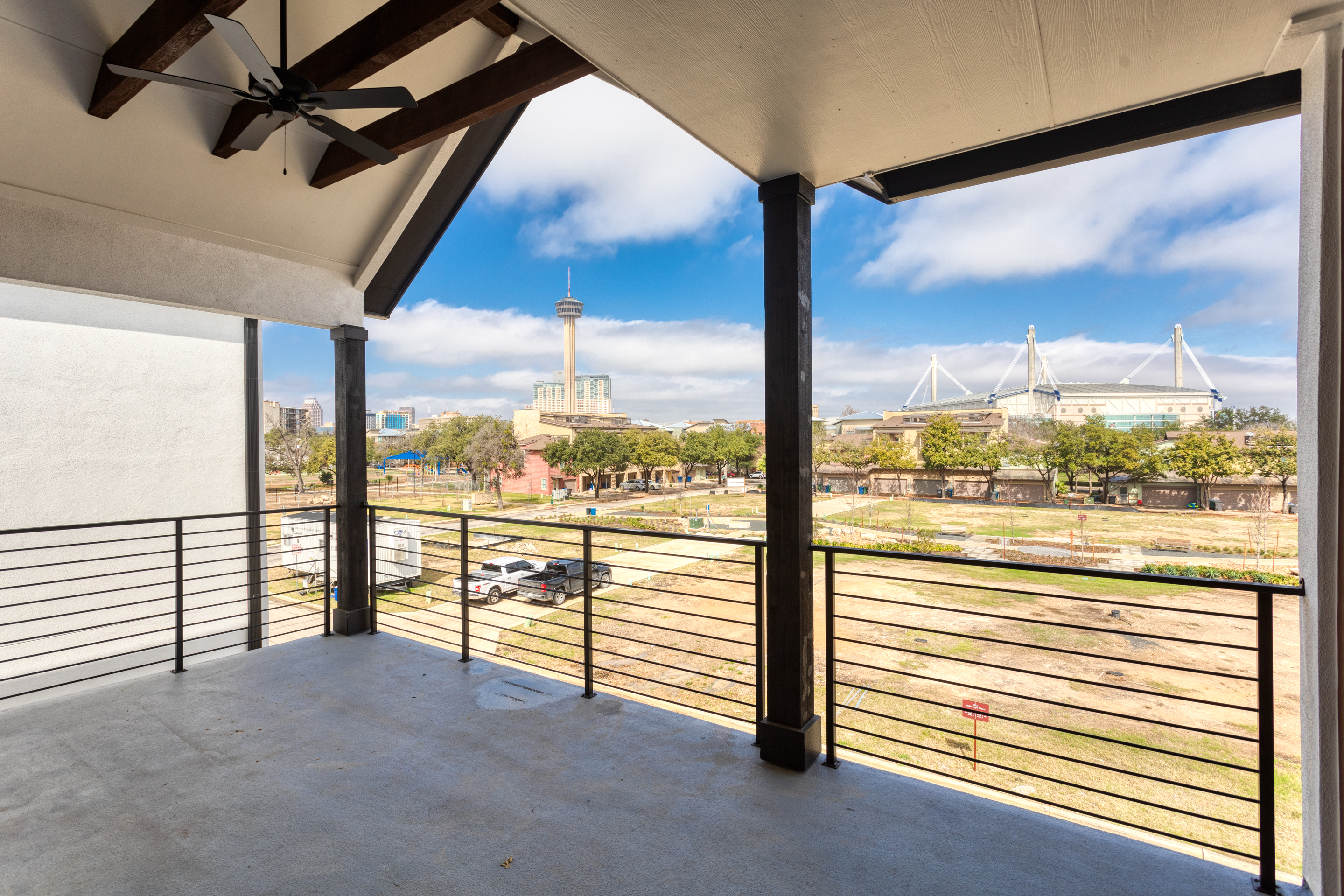  Upscale Living in the Heart of Lavaca - 物件實景