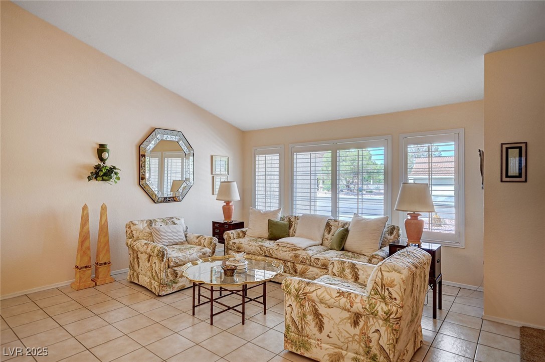 Las Vegas, Nevada, 89134, United States, 2 Bedrooms Bedrooms, ,2 BathroomsBathrooms,Residential,For Sale,1950375