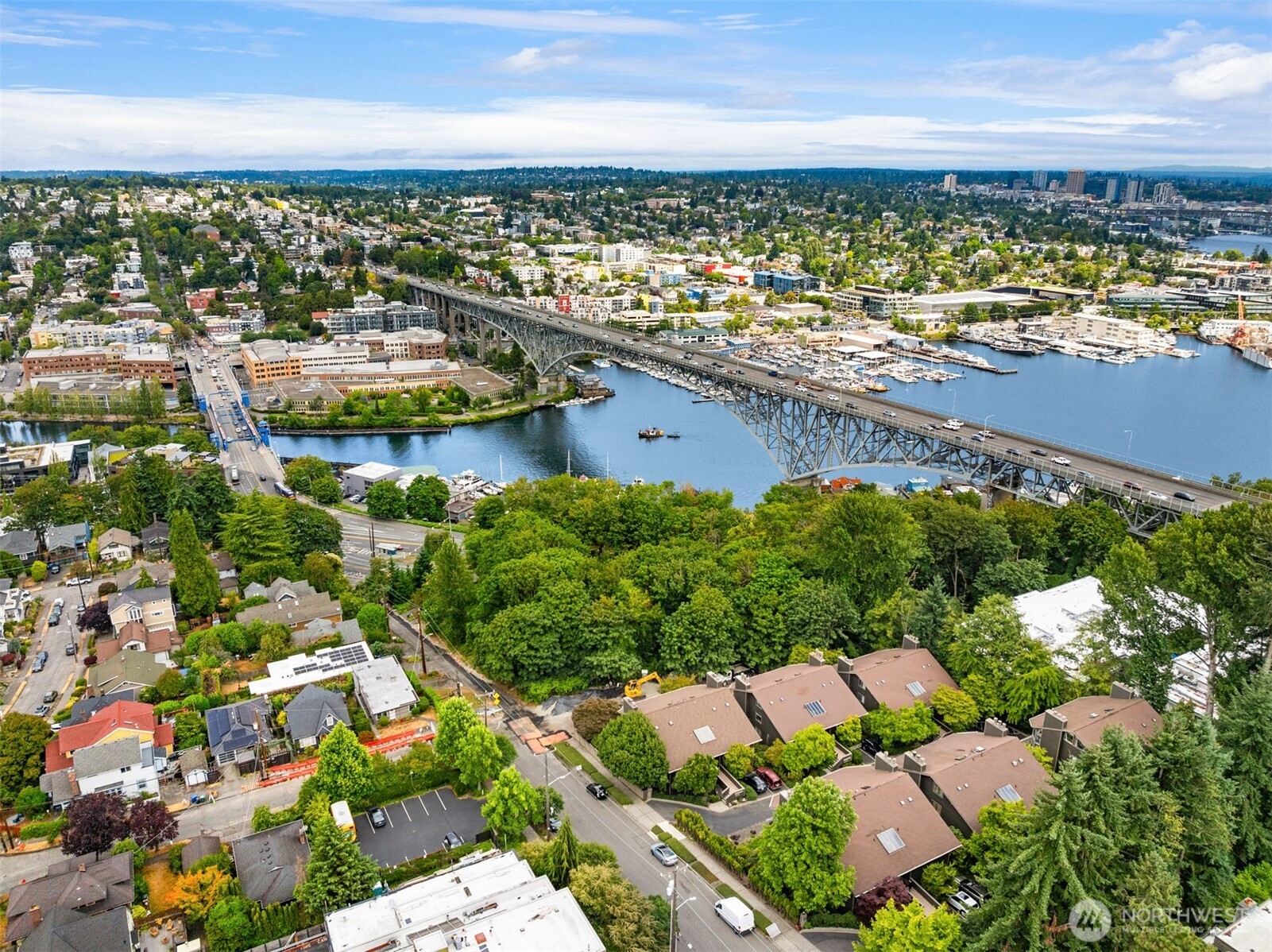 Seattle, Washington, 98109, United States, 2 Bedrooms Bedrooms, ,1 BathroomBathrooms,Residential,For Sale,1903752