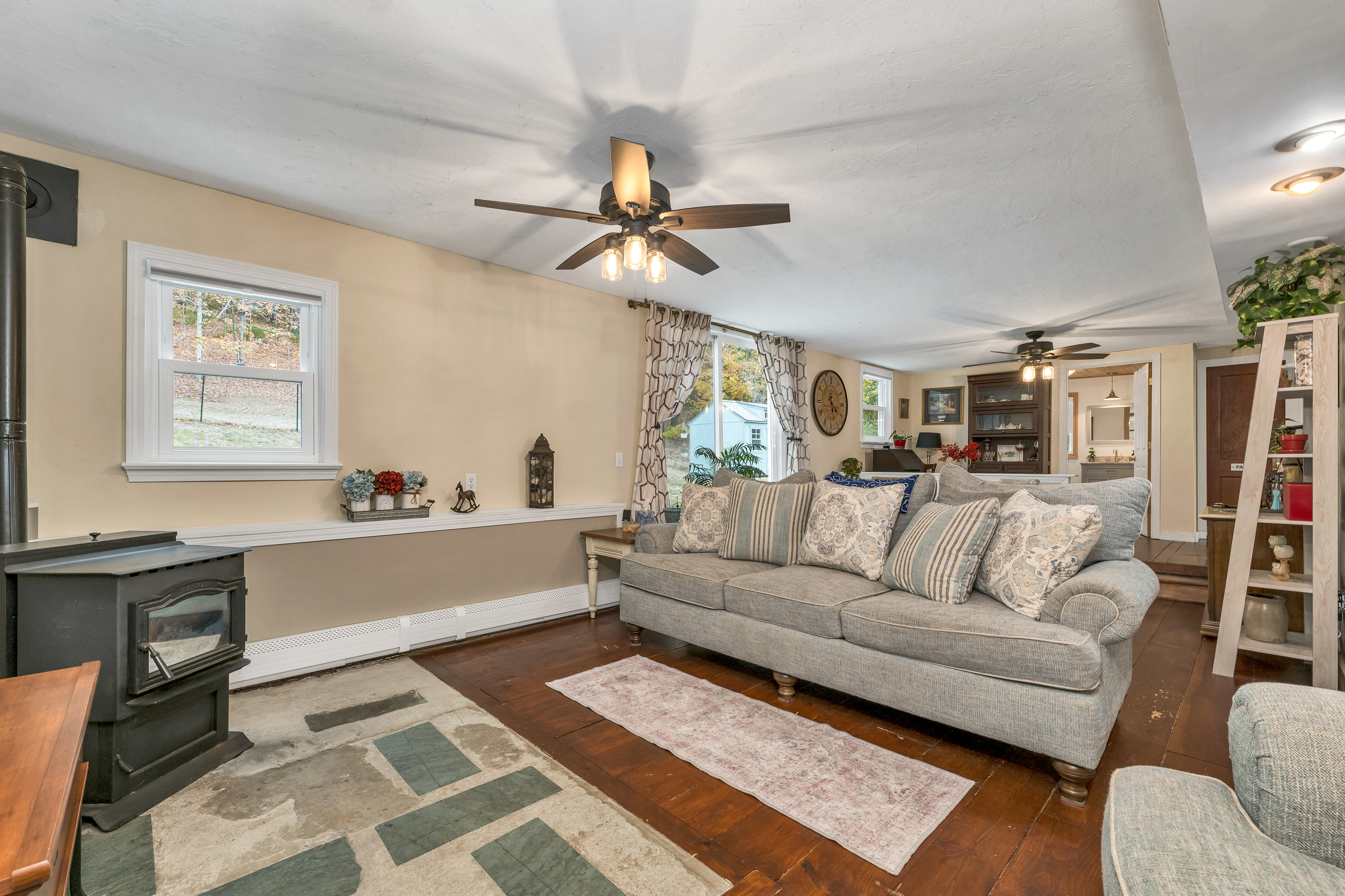 New Hampton, New Hampshire, 03256, United States, 3 Bedrooms Bedrooms, ,2 BathroomsBathrooms,Residential,For Sale,1976392