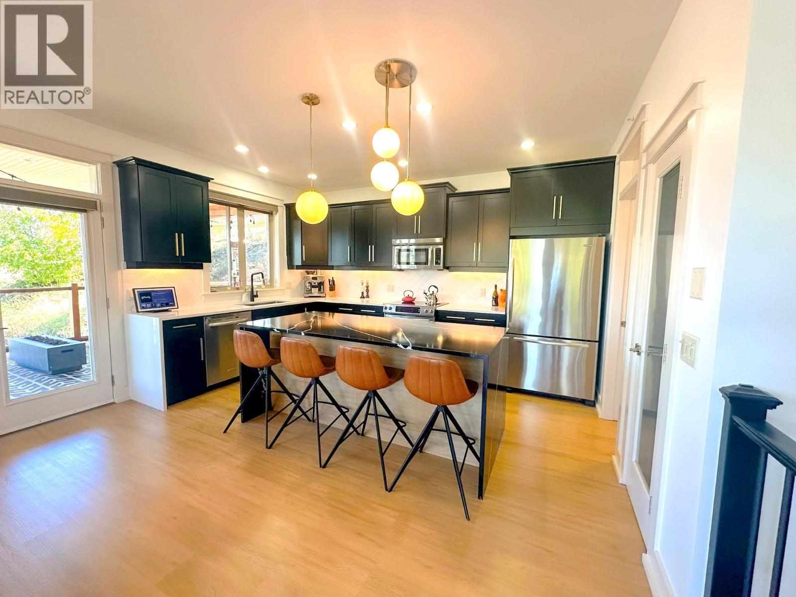 VERNON, British Columbia, V1H 1Y5, CA, 4 Bedrooms Bedrooms, ,2 BathroomsBathrooms,Residential,For Sale,1948063