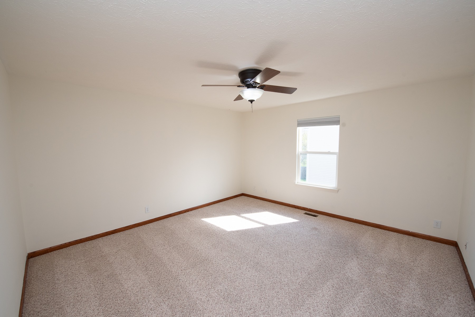  Thoughtfully Designed West Lafayette Four Bedroom Home - 物件實景