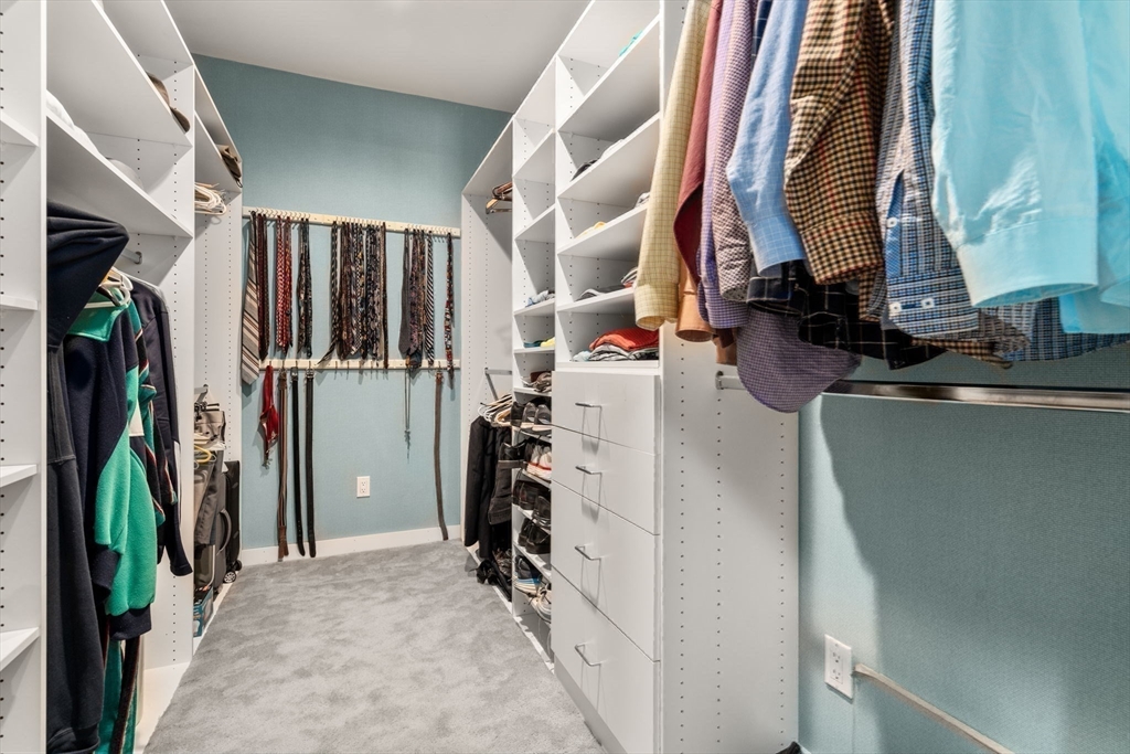 Boston, Massachusetts, 02467, United States, 2 Bedrooms Bedrooms, ,3 BathroomsBathrooms,Residential,For Sale,1940197