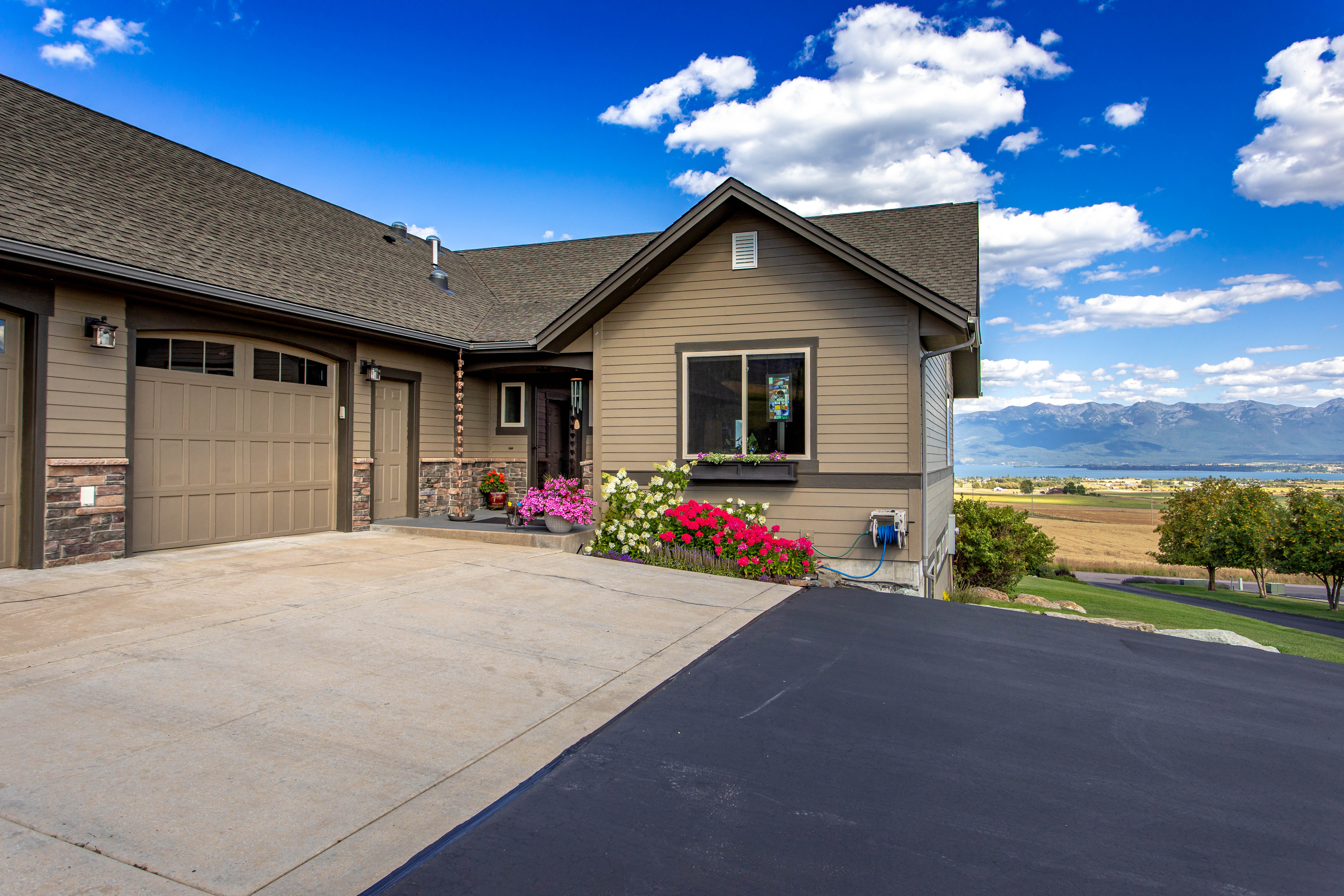 Polson, Montana, 59860, United States, 4 Bedrooms Bedrooms, ,4 BathroomsBathrooms,Residential,For Sale,1900793