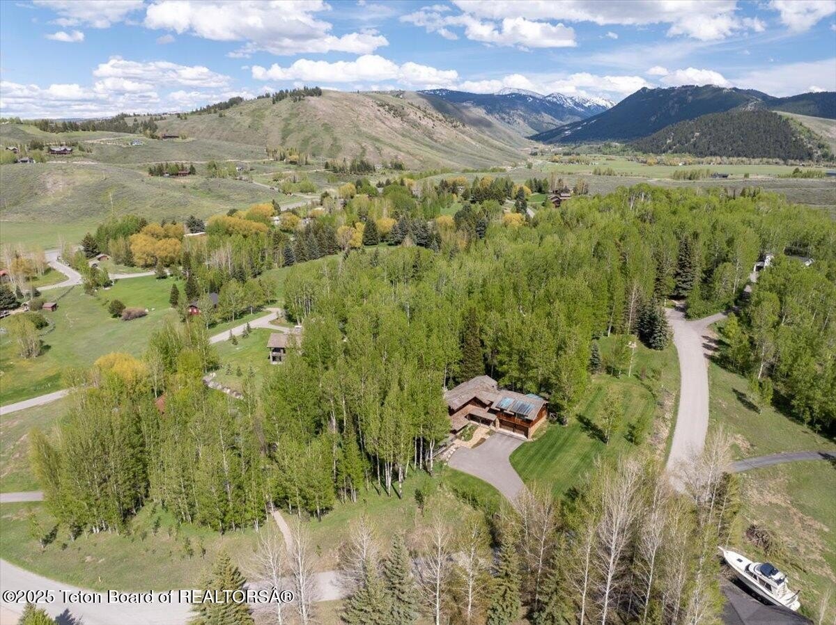 Jackson, Wyoming, 83001, United States, 5 Bedrooms Bedrooms, ,1 BathroomBathrooms,Residential,For Sale,1831130