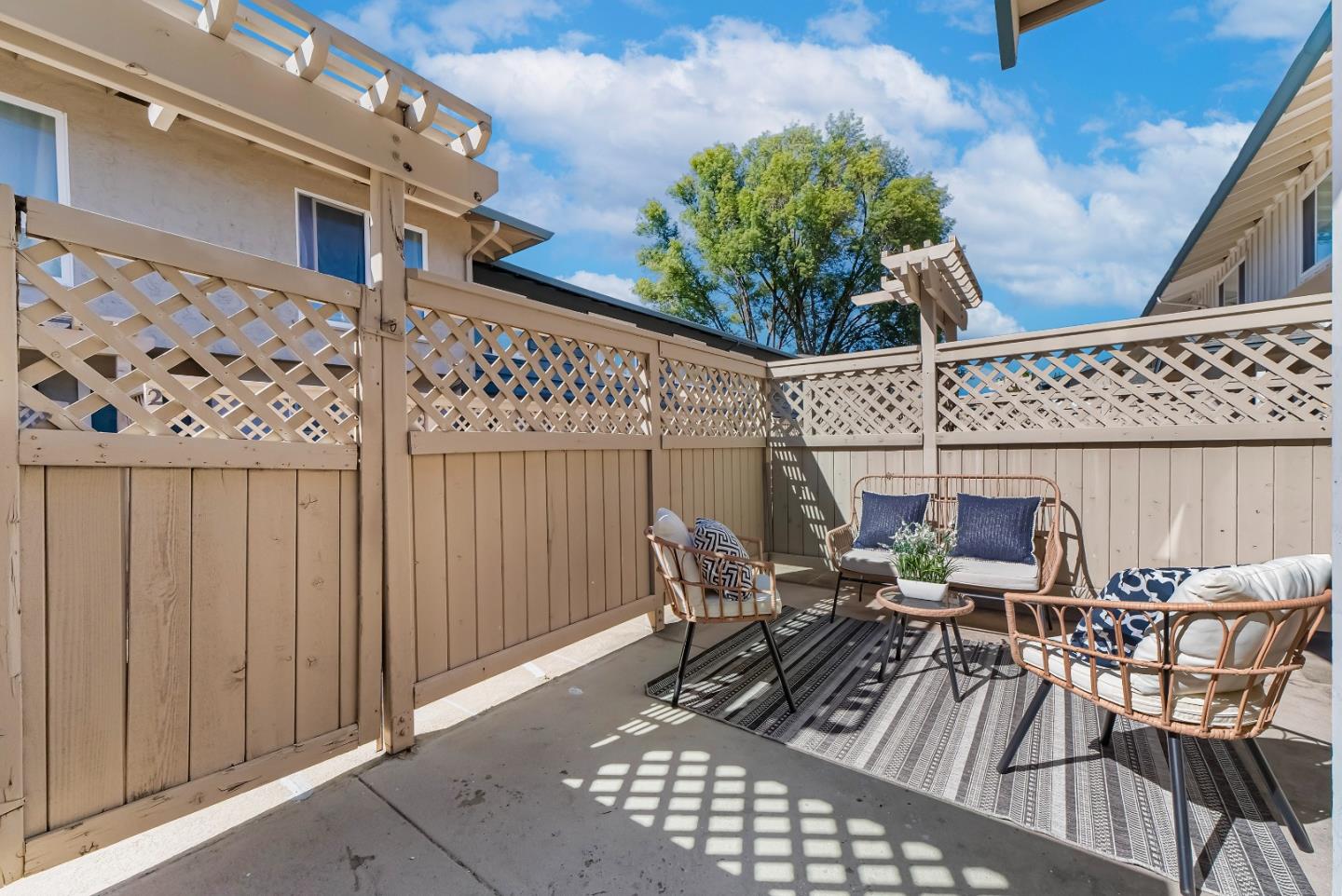 San Jose, California, 95129, United States, 2 Bedrooms Bedrooms, ,2 BathroomsBathrooms,Residential,For Sale,1910776