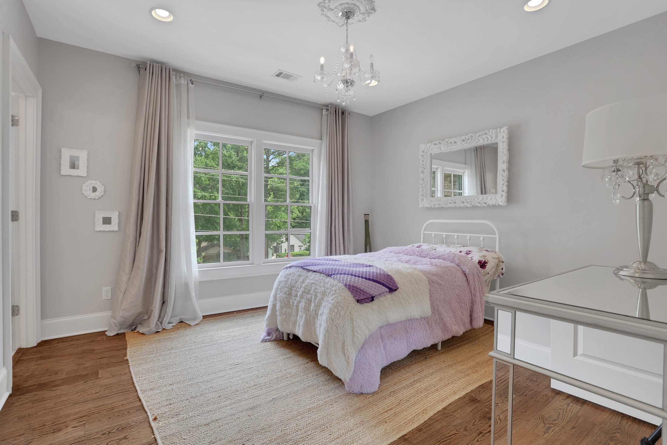  Sophisticated Brick Residence in Coveted Brookhaven Location - 物件實景