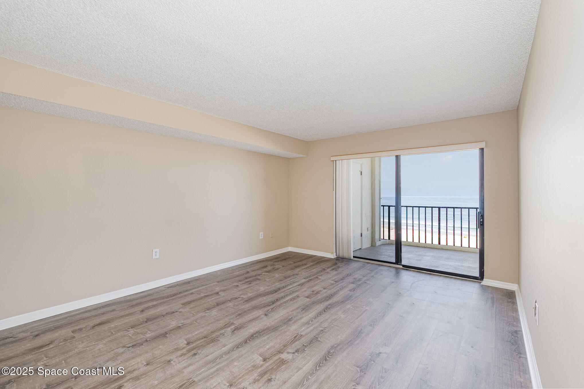 Cocoa Beach, Florida, 32931, United States, 3 Bedrooms Bedrooms, ,2 BathroomsBathrooms,Residential,For Sale,1974236